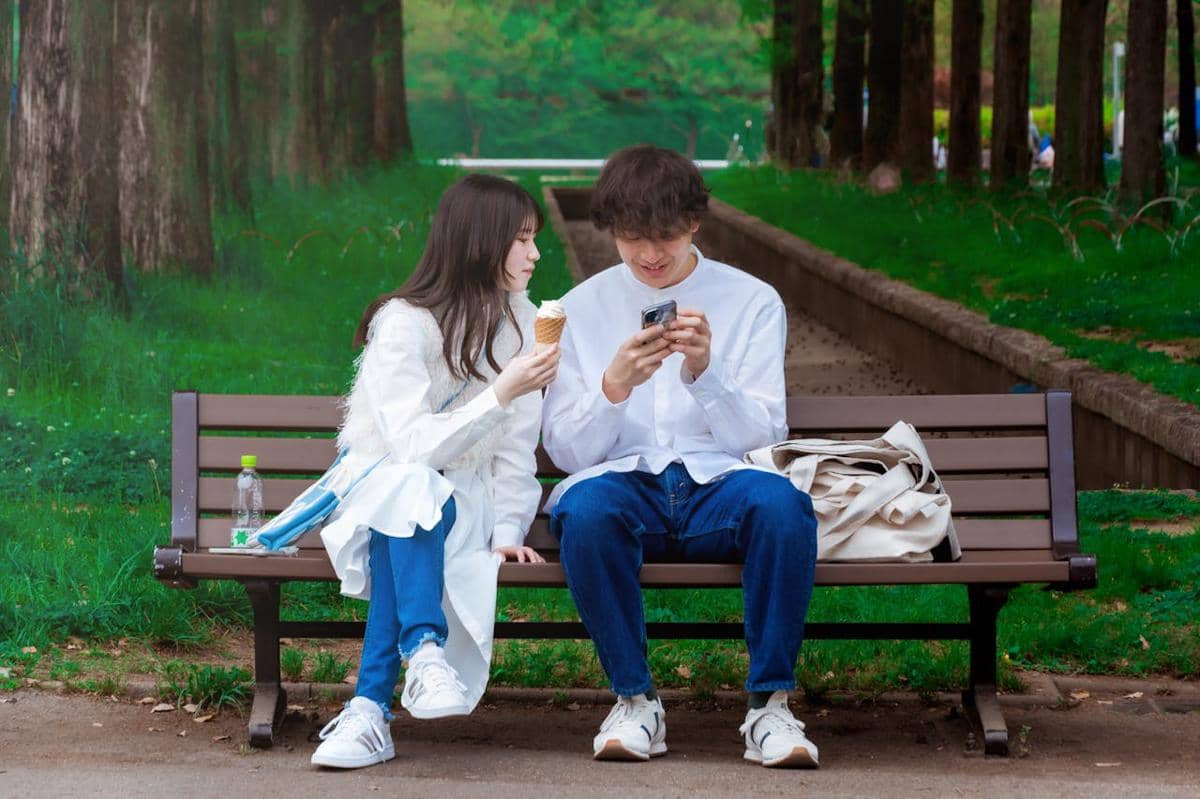 ilustrasi pasangan romantis