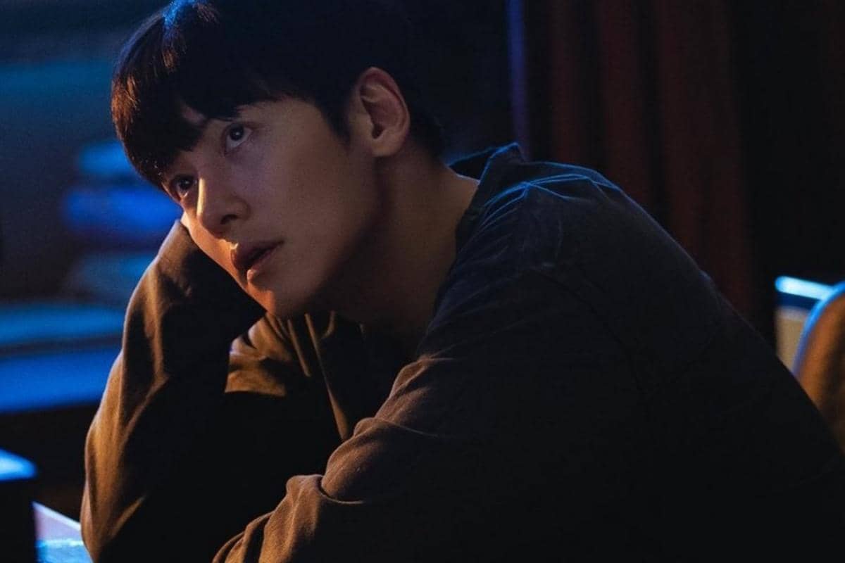 Still cut The Manipulated