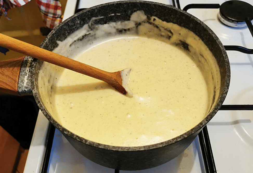 potret saus bechamel
