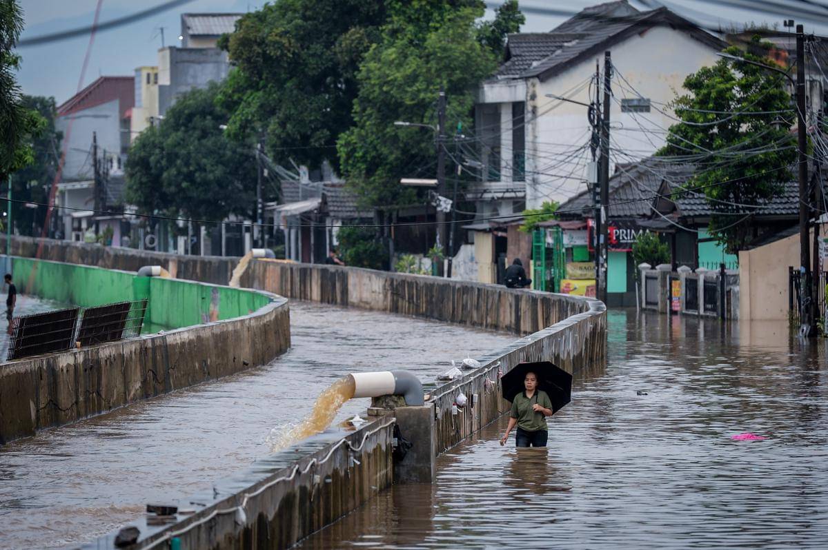 Banjir di wilayah Tangerang Selatan pada 18 November 2025
