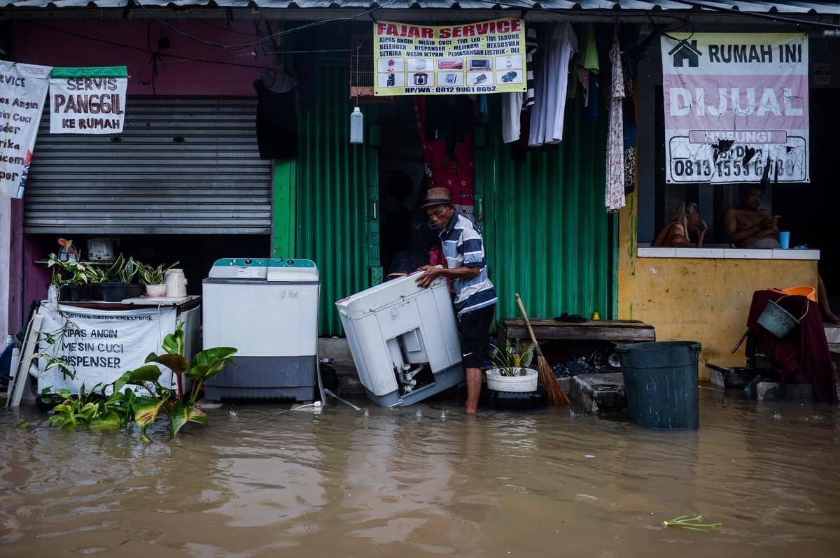 Banjir di wilayah Tangerang Selatan pada 18 November 2025