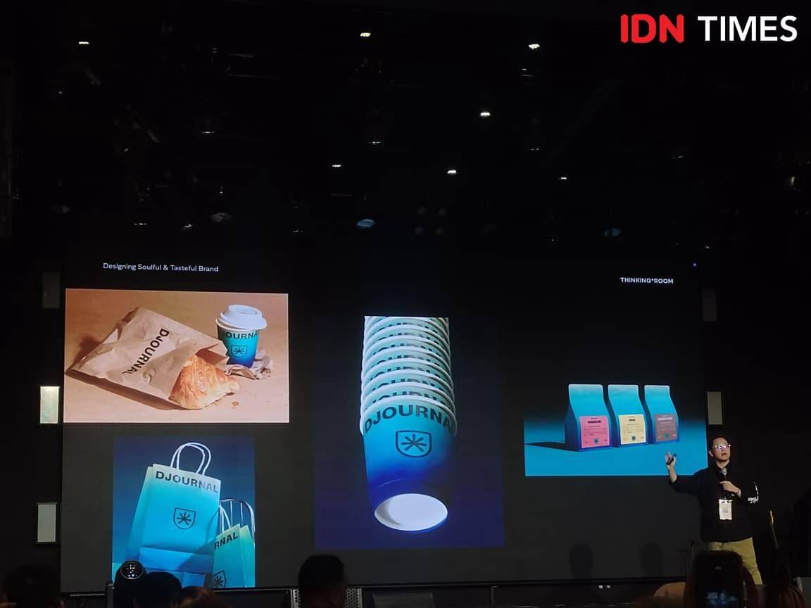 Partner and Art Director Thinking Room, Chairman of ADGI (Asosiasi Desainer Grafis Indonesia) Chapter Indonesia, Ritter Willy Putra saat acara Clapham Conference 2025 (IDN Times/Indah Permata Sari)