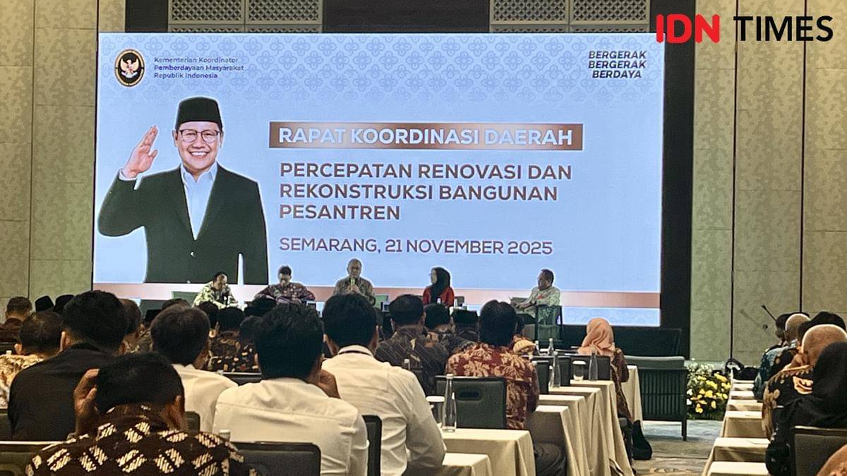 Rapat Koordinasi Daerah (Rakorda) untuk Percepatan Renovasi dan Rekonstruksi Bangunan Pesantren di Provinsi Jawa Tengah, Jumat (21/11/2025). (IDN Times/Anggun Puspitoningrum)