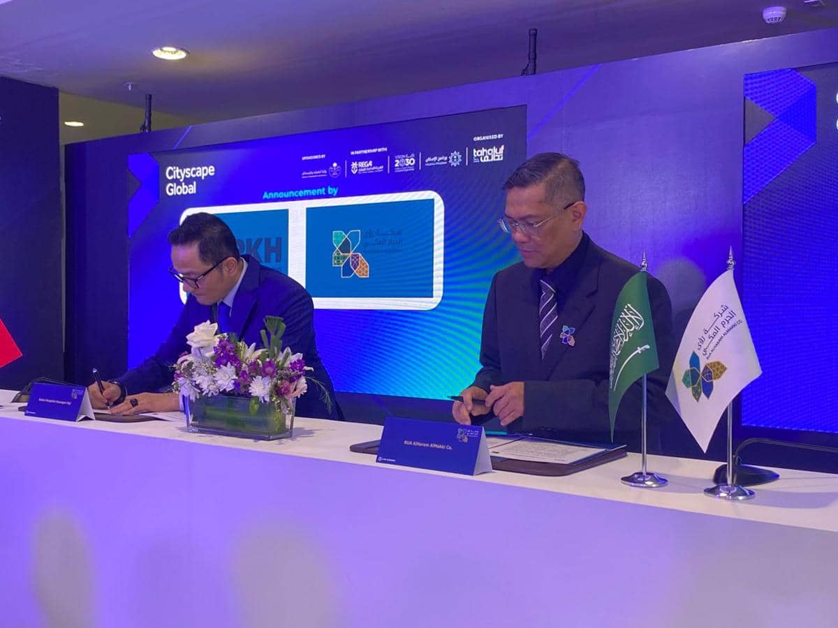 Badan Pengelola Keuangan Haji (BPKH) Republik Indonesia menandatangani dua Nota Kesepahaman (MoU) dengan RUA AlHaram AlMakki Company untuk membangun King Salman Gate (dok. BPKH)