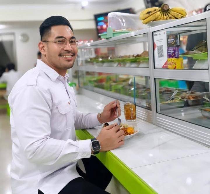 potret Robby Purba sebagai dosen praktisis tetap di MNC University