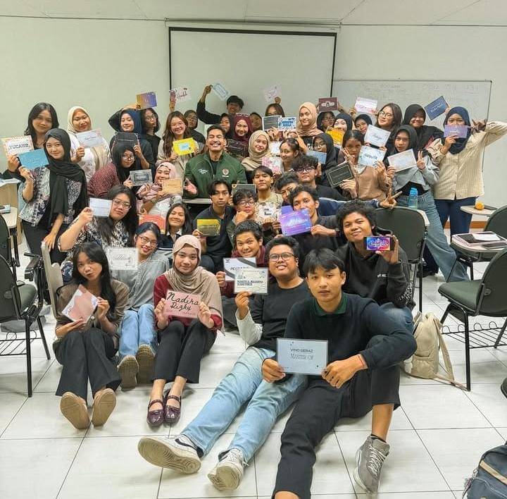 potret Robby Purba sebagai dosen praktisis tetap di MNC University