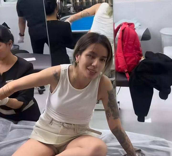 Sheila Marcia hapus tato salib