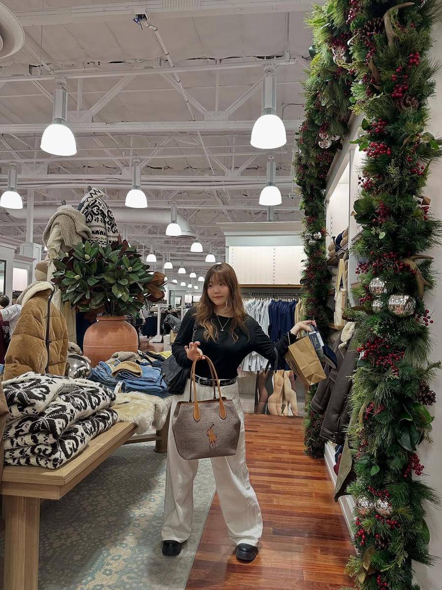 Outfit Girls Day Out ala Suhyun AKMU