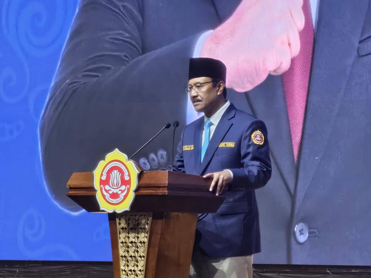 Mensos Saifullah Yusuf mengukuhkan Pengurus Nasional Karang Taruna