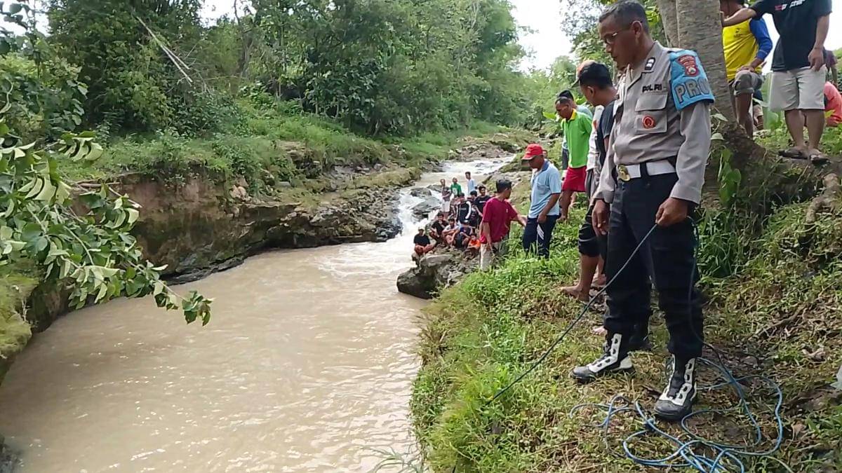 Terpeleset saat mancing remaja 16 tahun tewas tengelam. IDN Times/Riyanto.