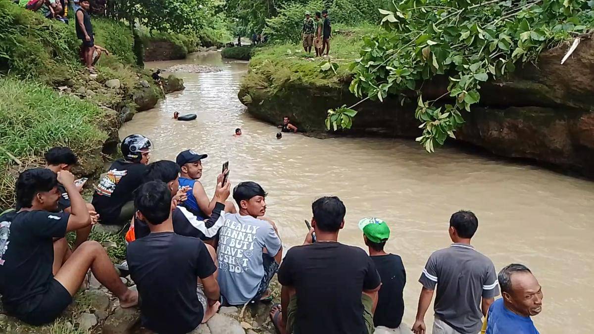 Terpeleset saat mancing remaja 16 tahun tewas tengelam. IDN Times/Riyanto.