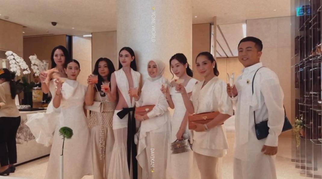 Nagita Slavina ketemu Davika Hoorne (instagram.com/raffinagita1717)