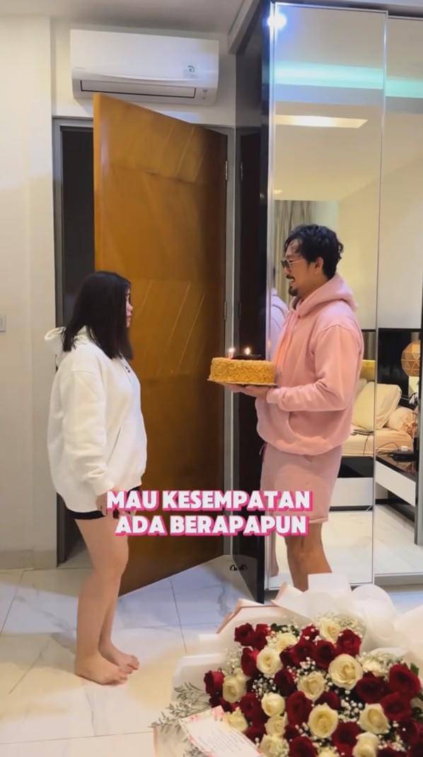Denny Sumargo dan Olivia Allan anniversary ke-5 (tiktok.com/@dennysumargoreal)