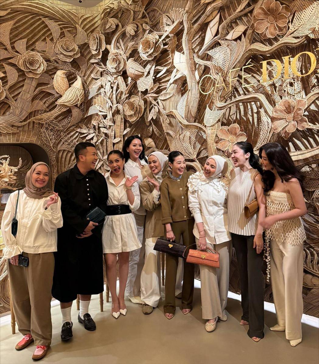 Nagita Slavina ketemu Davika Hoorne (instagram.com/raffinagita1717)