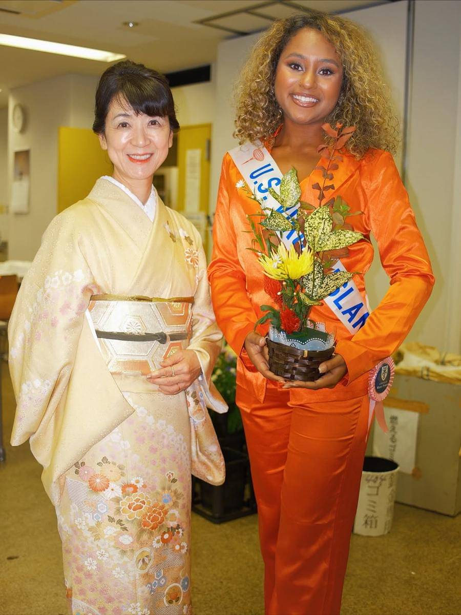 potret finalis Miss International 2025 lakukan Ikebana