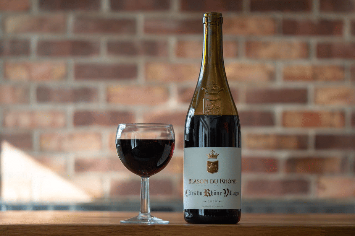 ilustrasi anggur merah