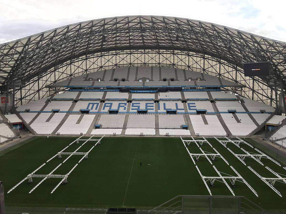ilustrasi stadion Velodrome kandang Olympique Marseille