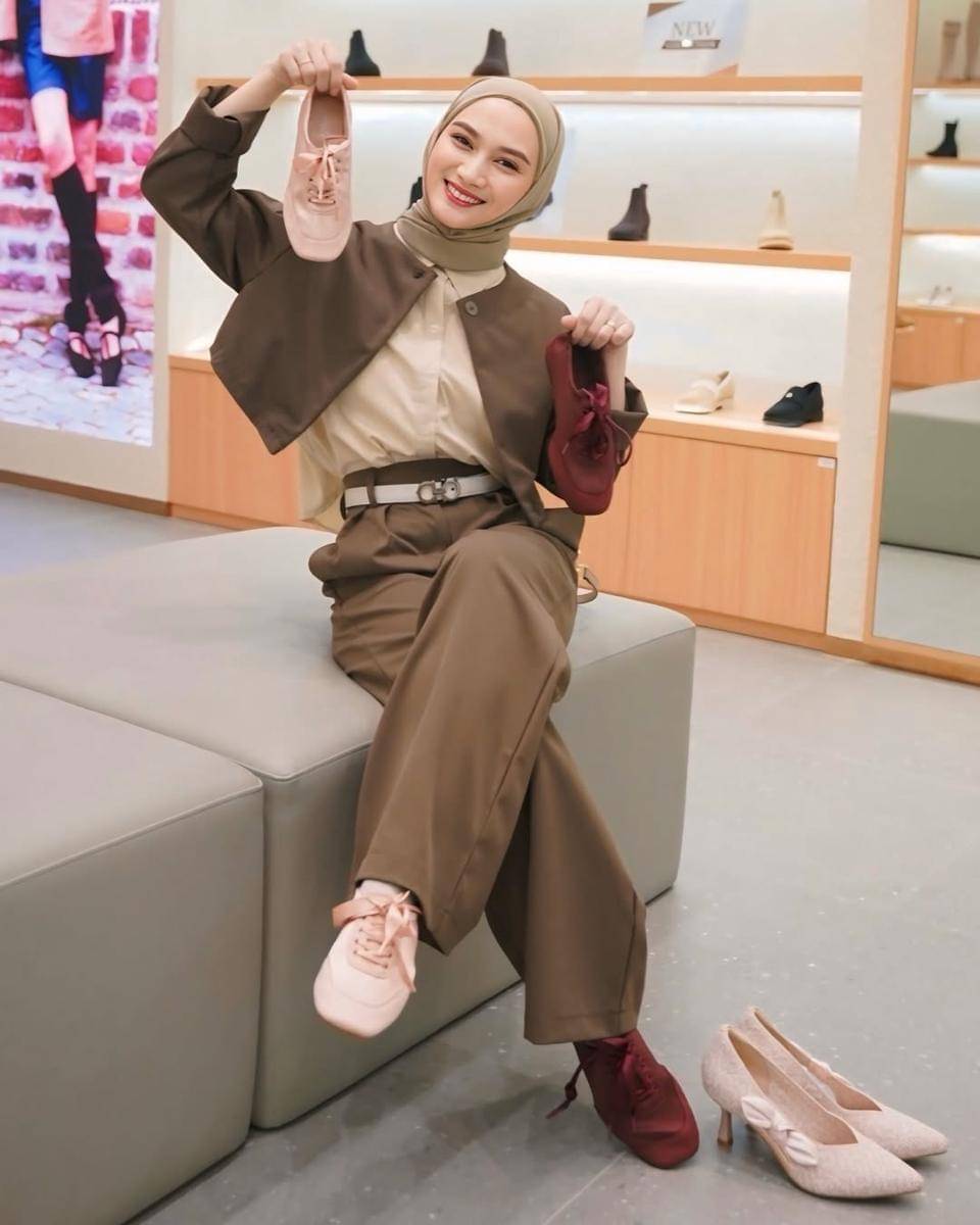 ide mix and match layering outfit ala Melody Laksani 