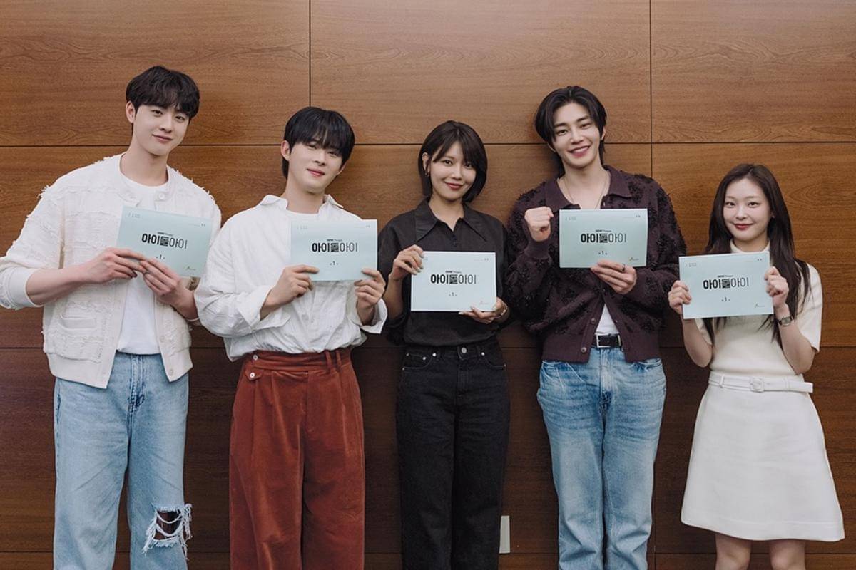 Pembacaan naskah Idol I