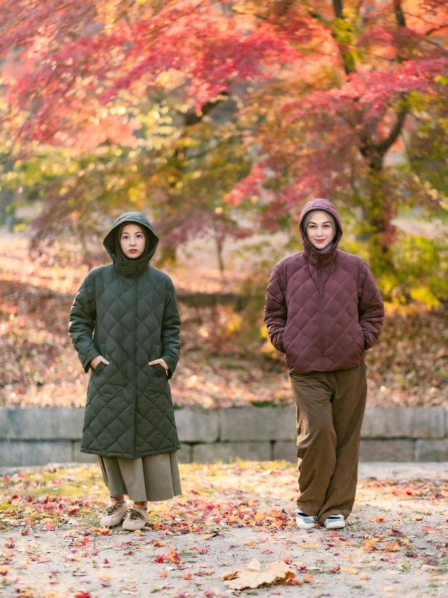 Photoshoot Natasha Rizki dan sahabat di Korea Selatan saat auntumn.