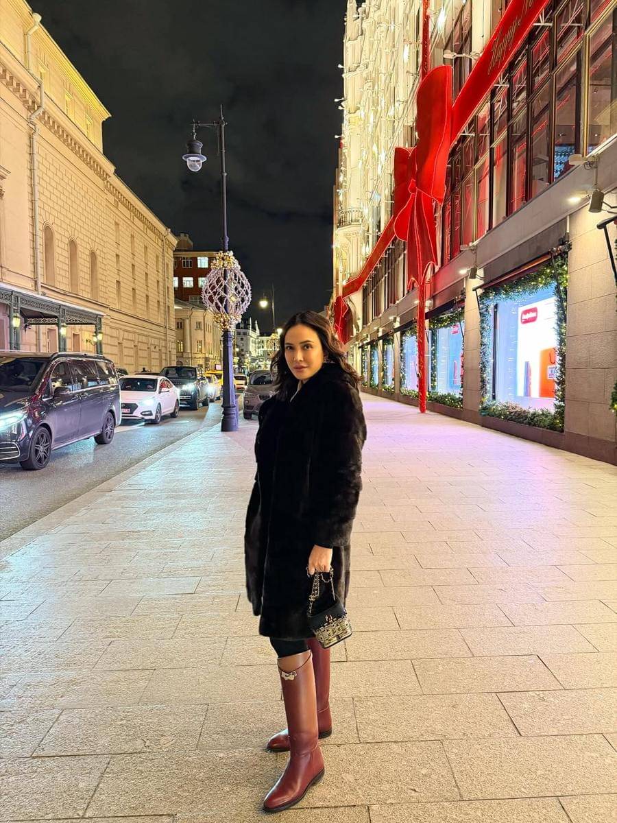 Shandy Aulia liburan di Moskow.