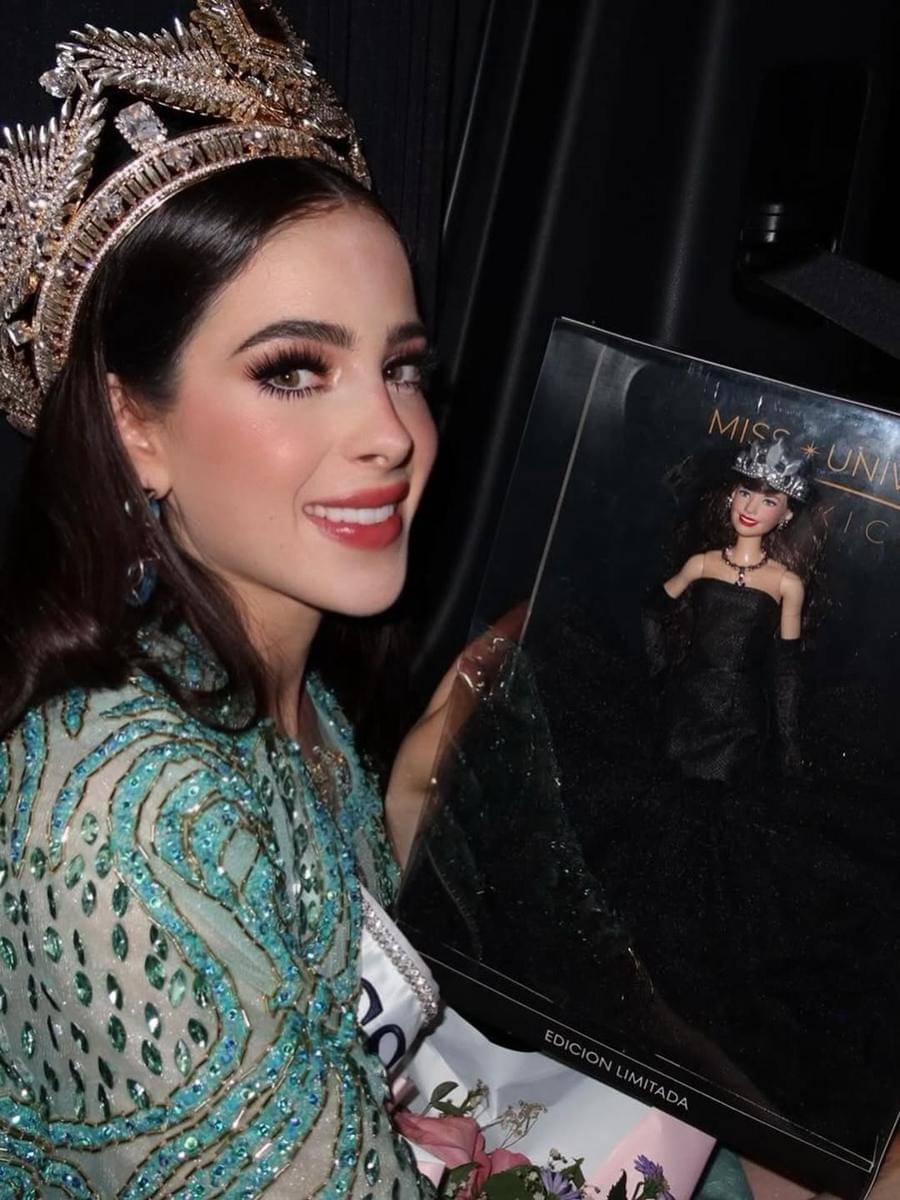 inspirasi gaya makeup ala Fatima Bosch