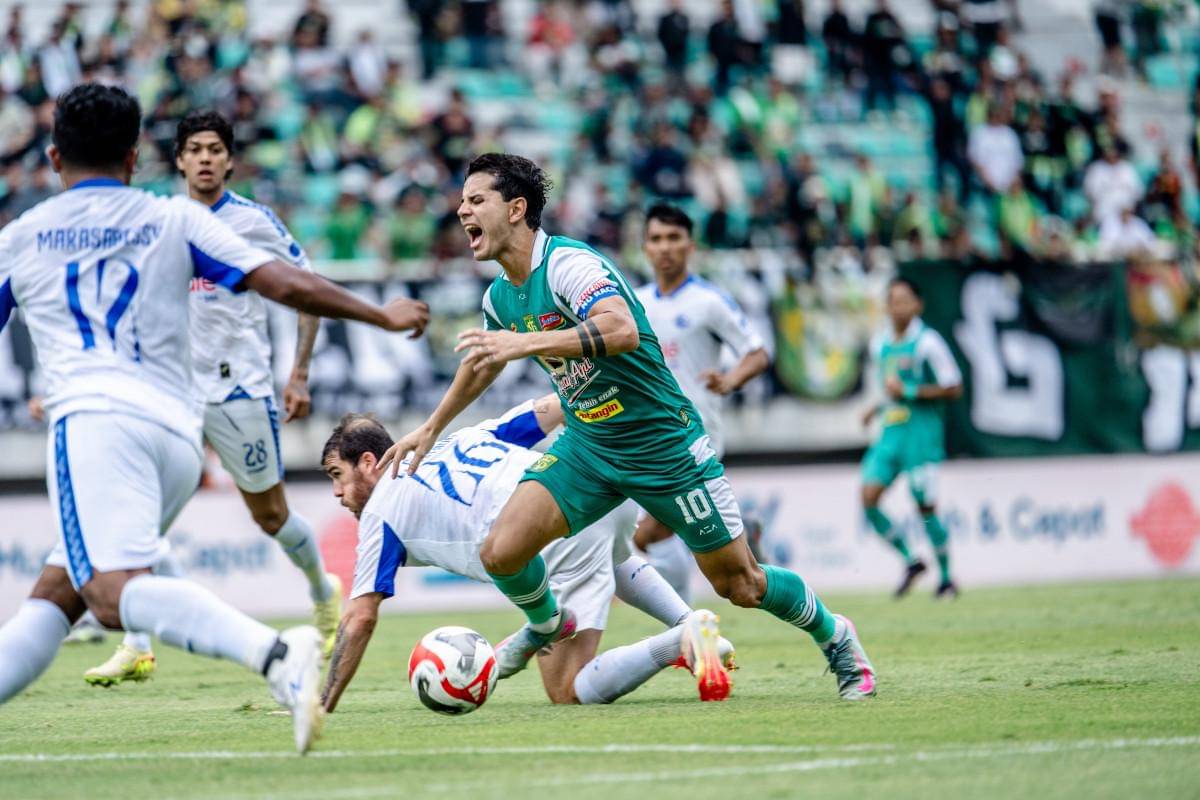 Persebaya lawan Arema FC di Super League. (Dok. Persebaya)