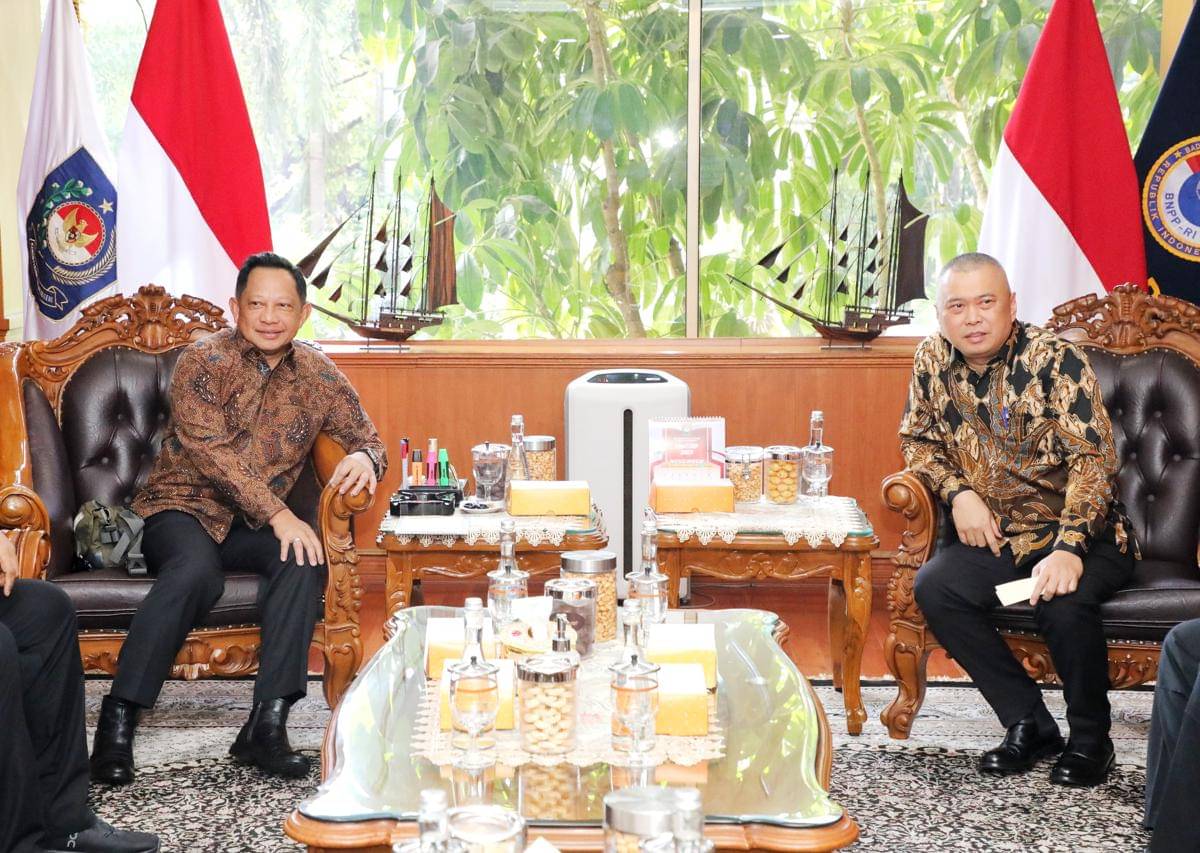 Menteri Dalam Negeri Tito Karnavian dan Menteri Perhubungan Dudy Purwagandhi. (Dok. Kemendagri)