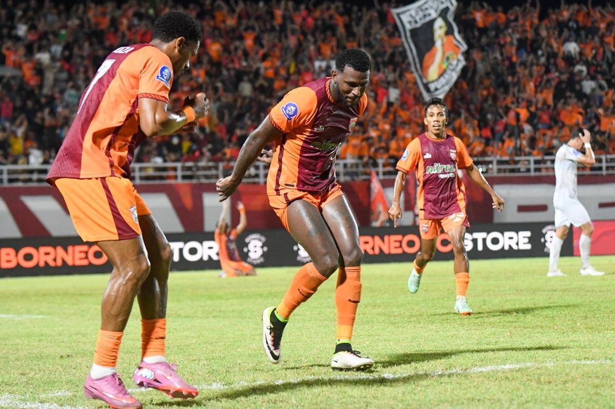 antarafoto-borneo-fc-samarinda-menang-lawan-madura-united-fc-1763825465.jpg