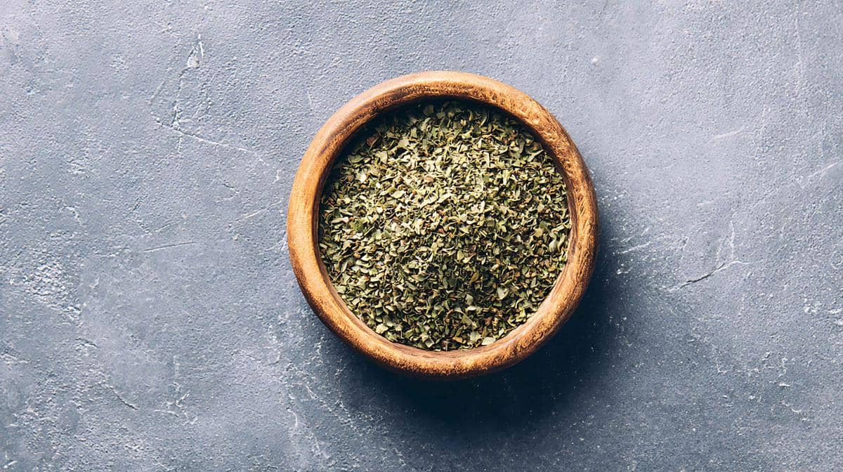 ilustrasi oregano kering 