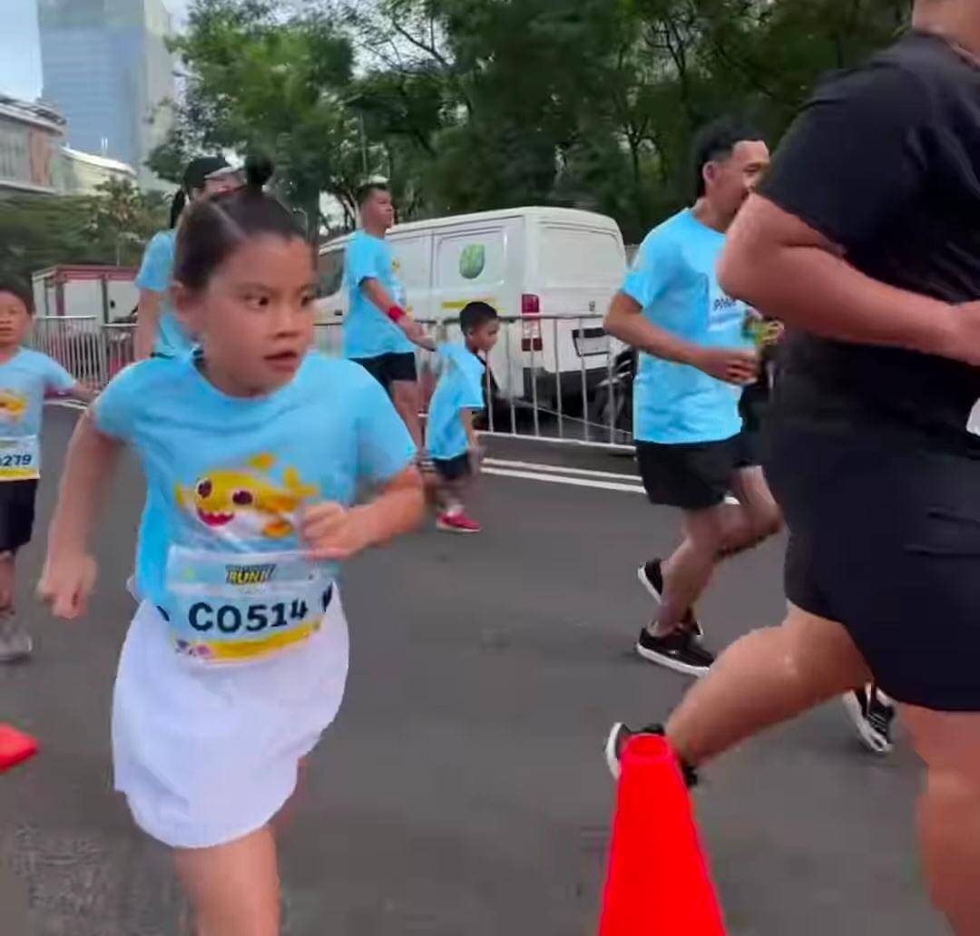 potret Yaya ikut Baby Shark Run 2025