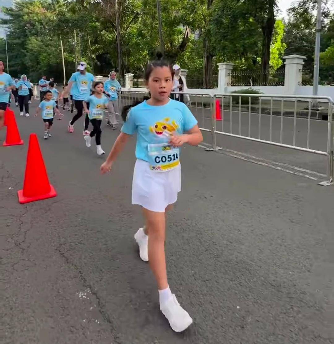 potret Yaya ikut Baby Shark Run 2025