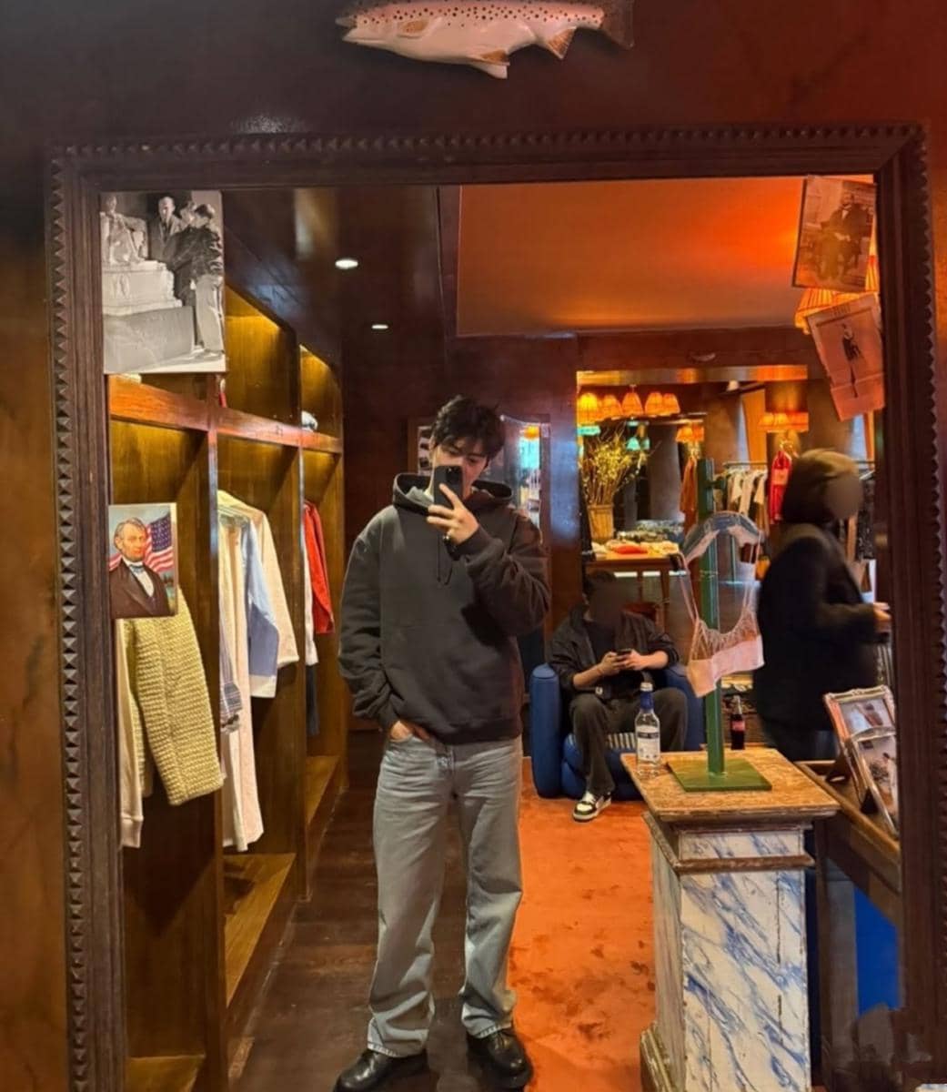 OOTD kasual Cha Eun Woo