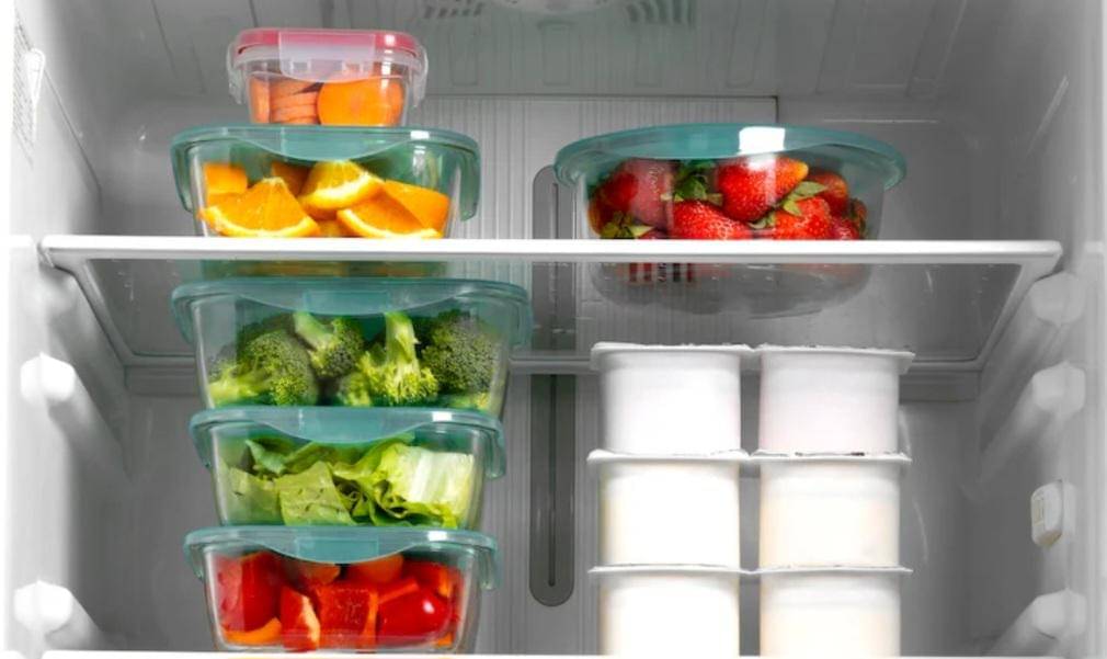 ilustrasi menyimpan lemon di kulkas