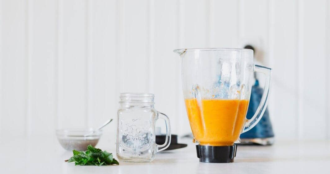 ilustrasi blender kunyit (freepik.com/freepik)