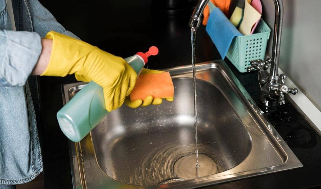 ilustrasi sabun cuci piring (freepik.com/freepik)