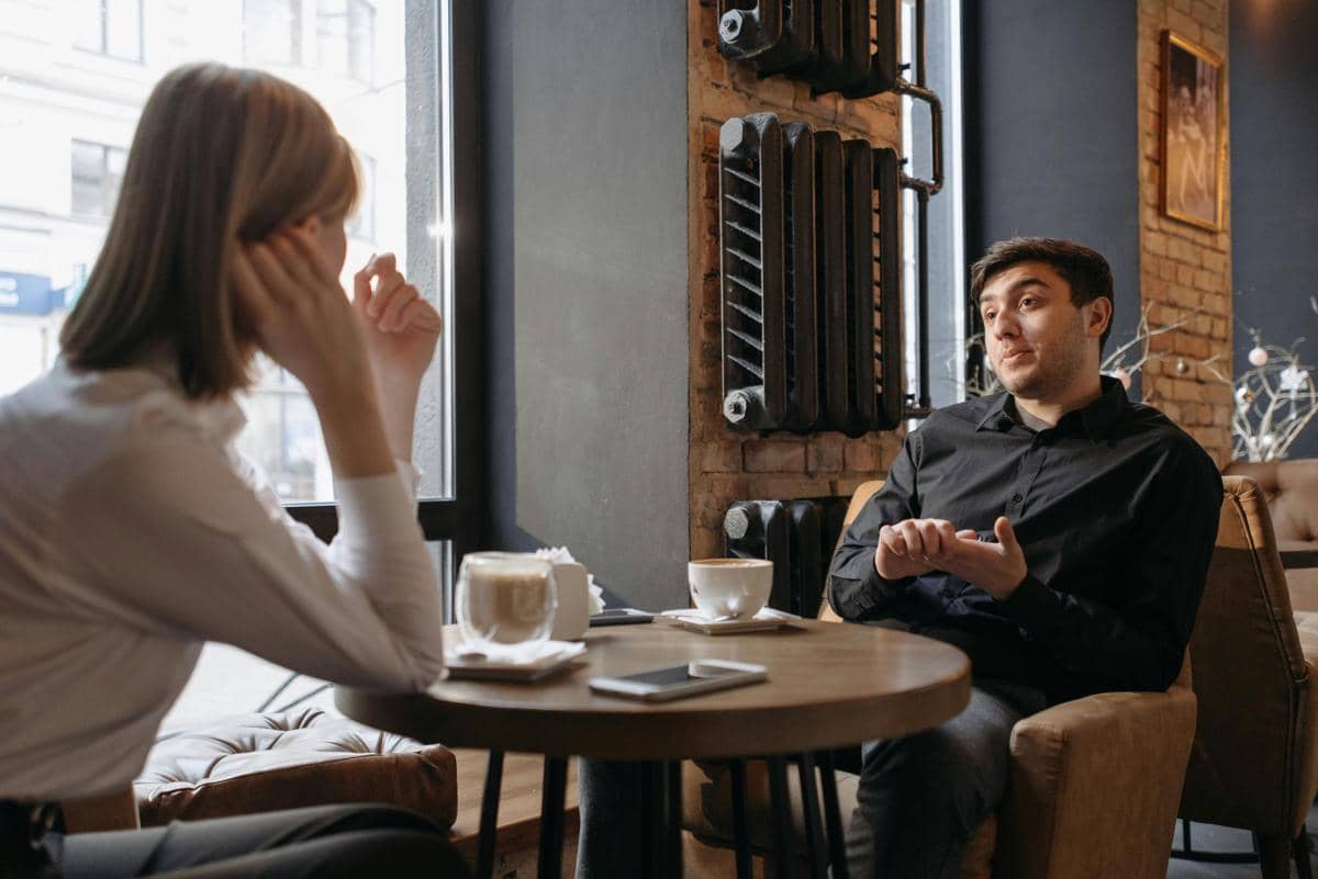 75 Kata-Kata Buat Orang yang Suka Ngurusin Hidup Orang Lain