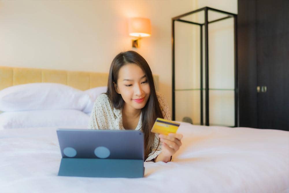 ilustrasi memesan hotel