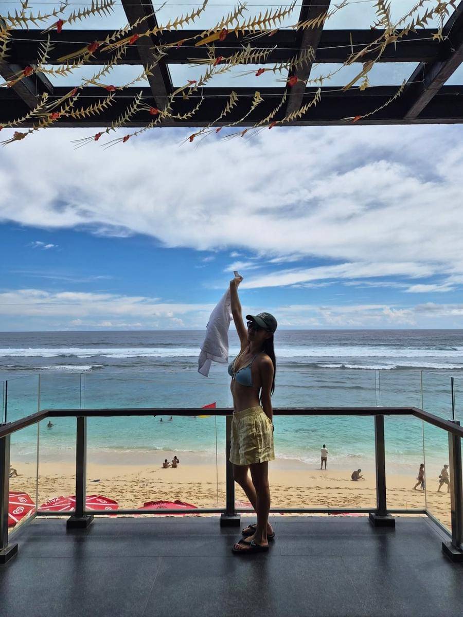 potret Soyou SISTAR liburan di Bali