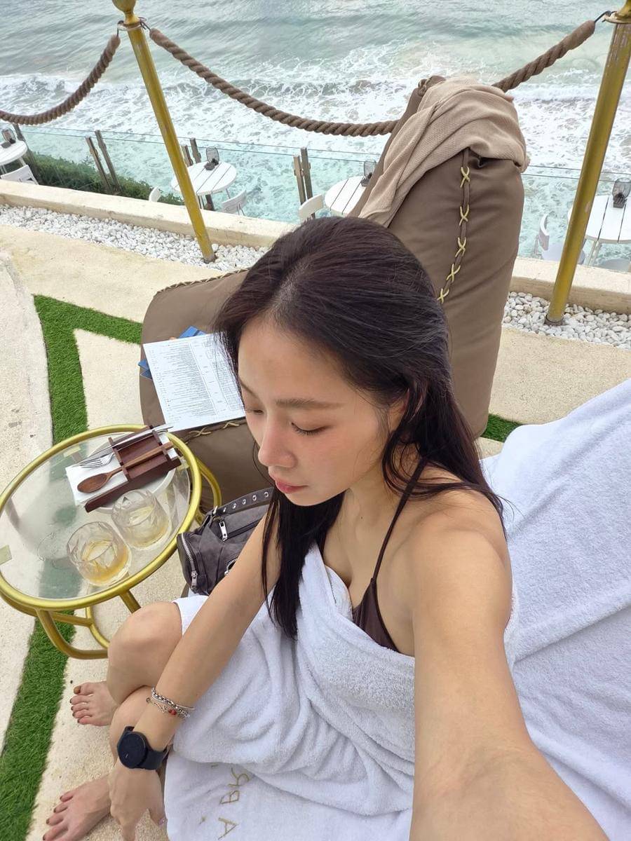 potret Soyou SISTAR liburan di Bali