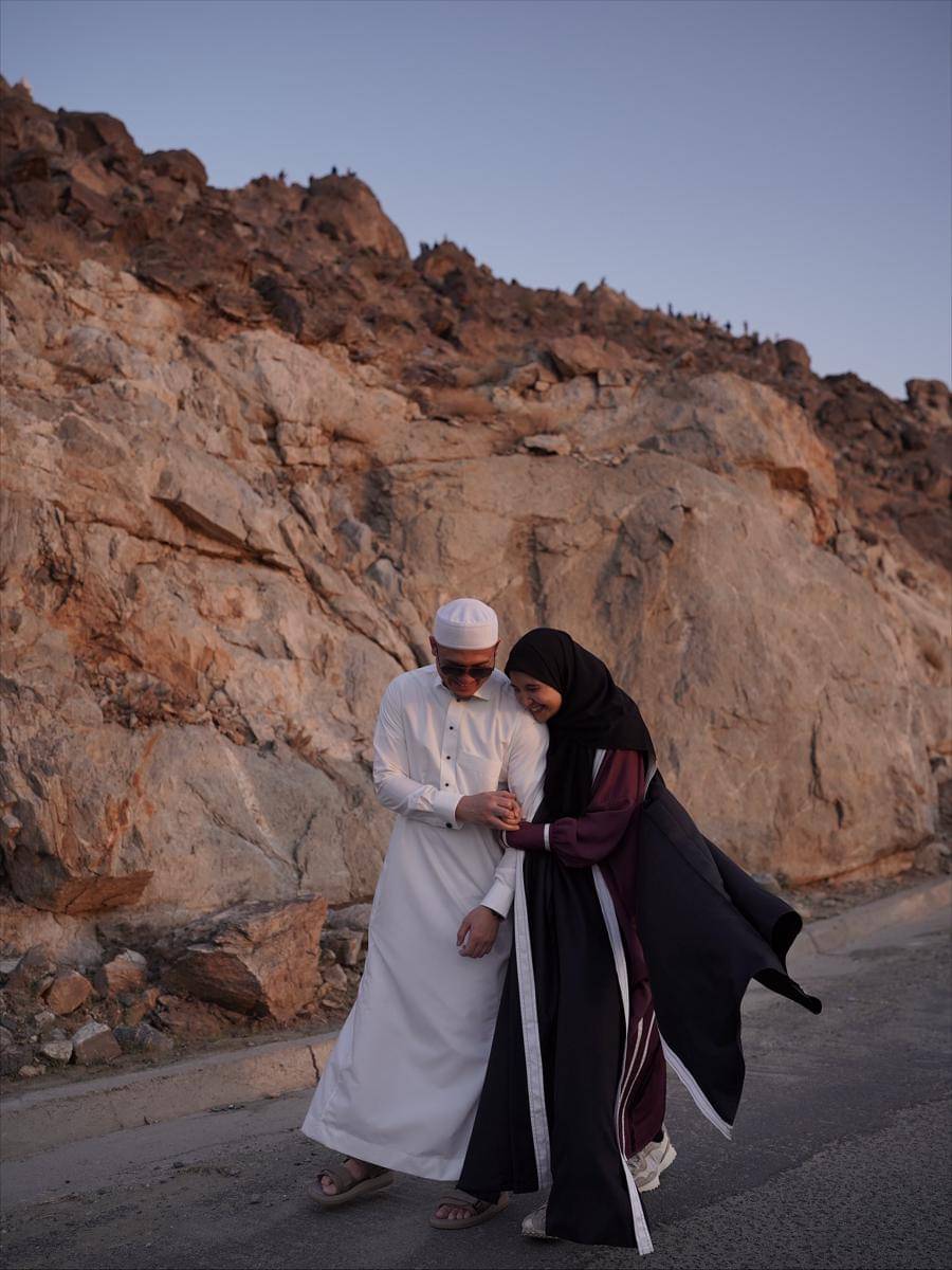 Maternity Zaskia Sungkar di Jabal Khandamah Makkah