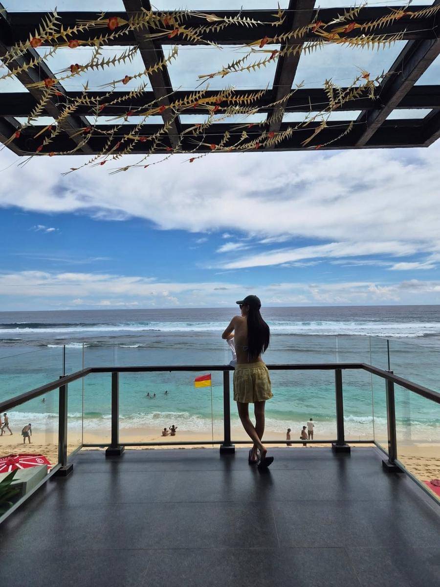 potret Soyou SISTAR liburan di Bali