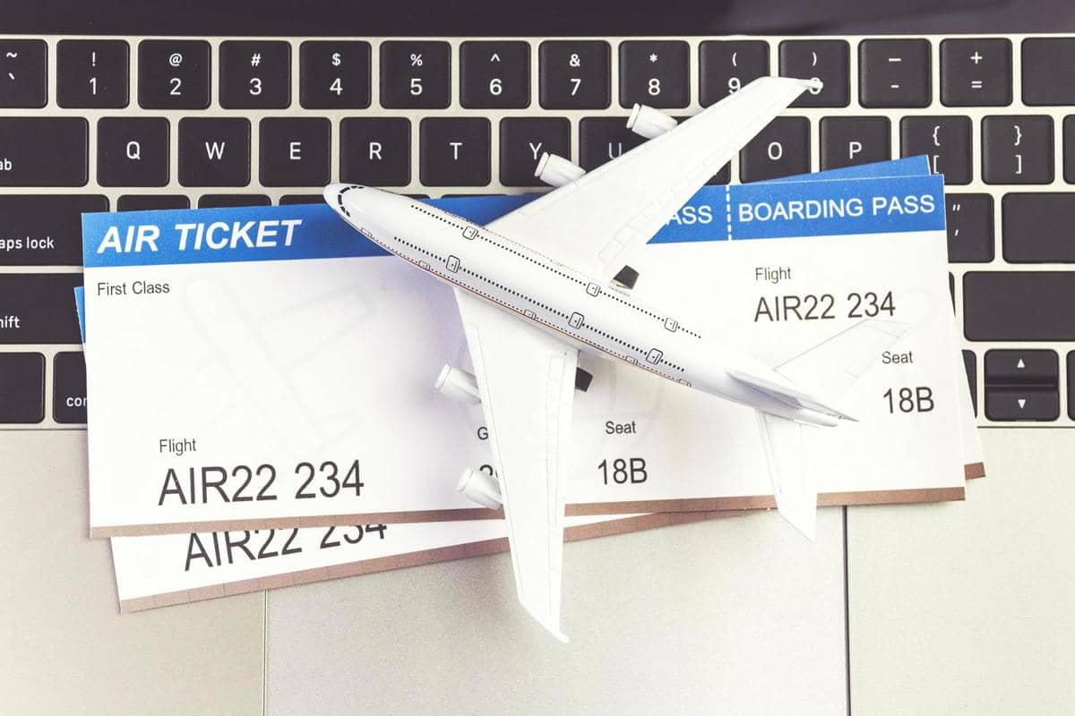 ilustrasi tiket pesawat
