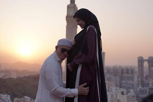 Maternity Zaskia Sungkar di Jabal Khandamah Makkah