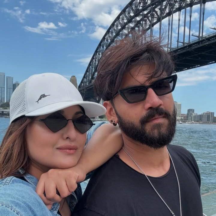 Zaheer Iqbal dan istri