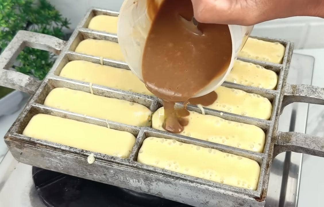 ilustrasi panggang pukis santan versi mikser 