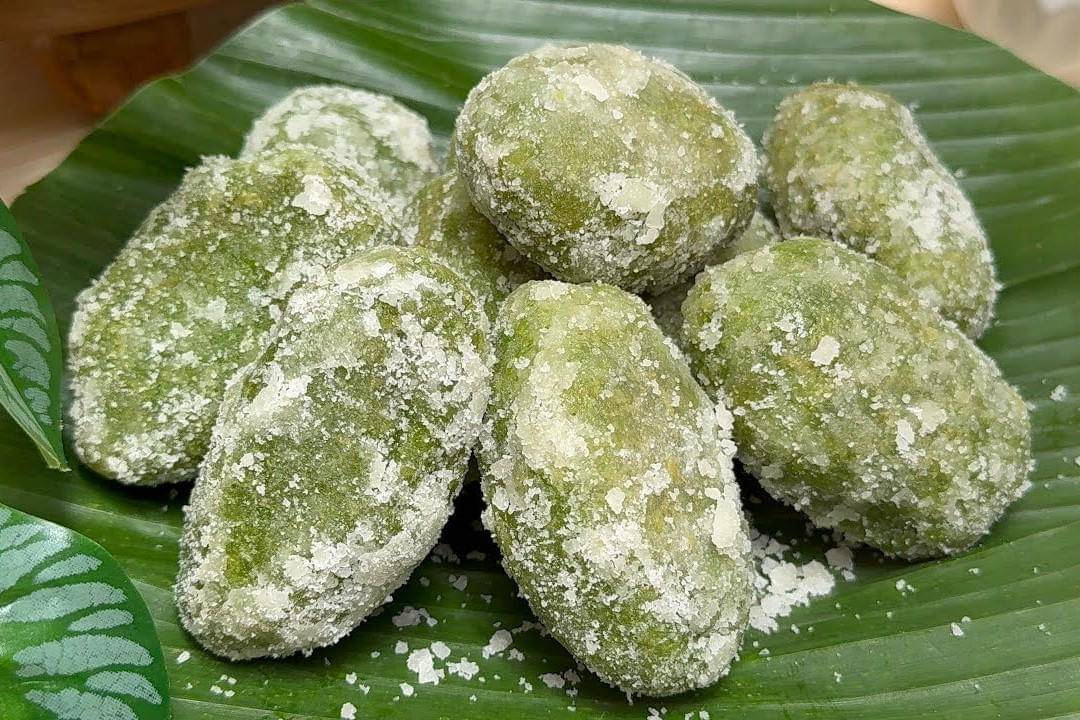 ilustrasi gemblong ketan pandan