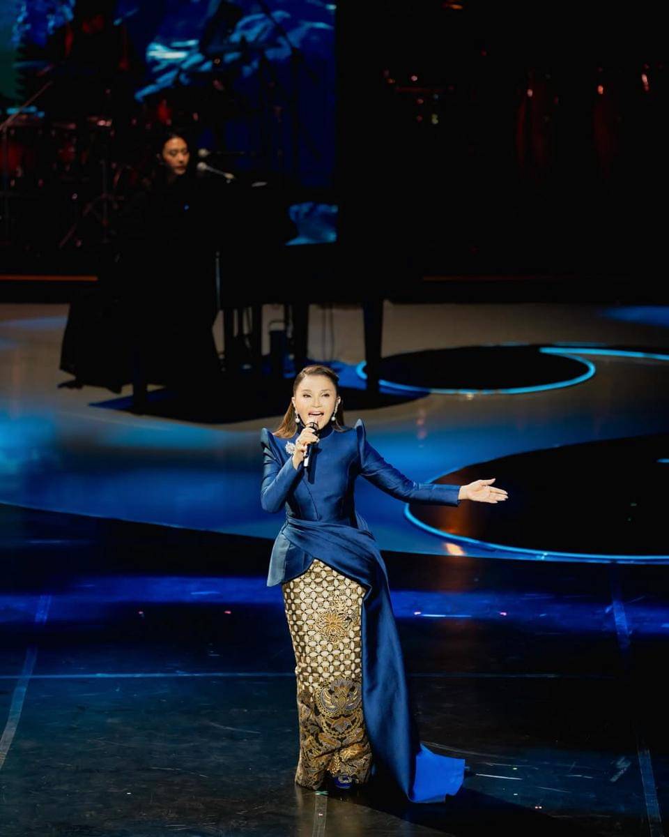 Potret Sherina jadi Pengiring Penyanyi di FFI 2025