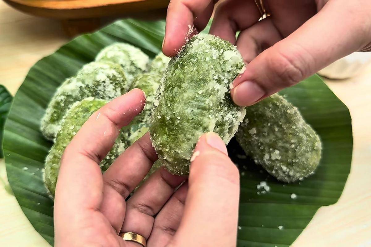 ilustrasi gemblong ketan pandan