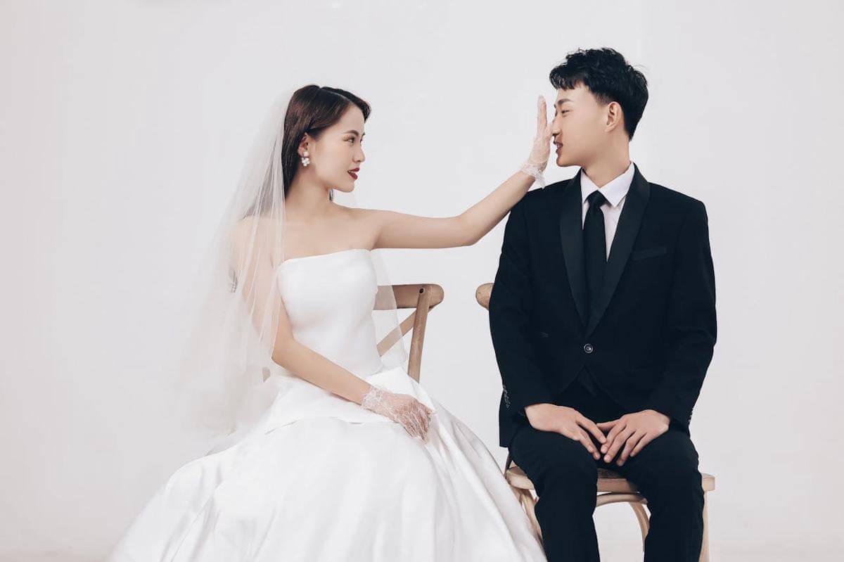 ilustrasi pasangan menikah 